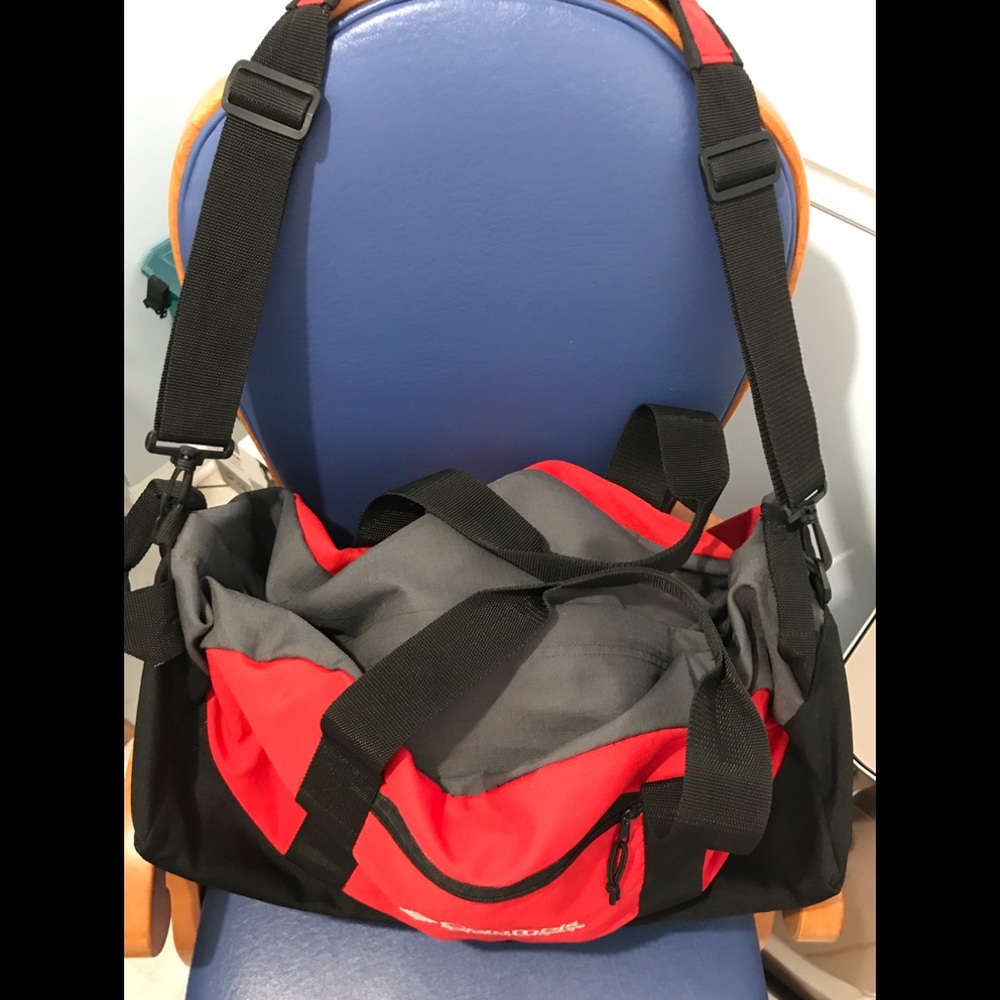 ๐HP๐ColumbiaSportswearCompany 24in gear bag - Picture 2 of 15